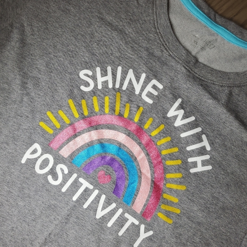 Nwt Bcg Girls Lifestyle Short Sleeve Cropped Positivity Tee Heather Gray Size Xl — image 8 of 8